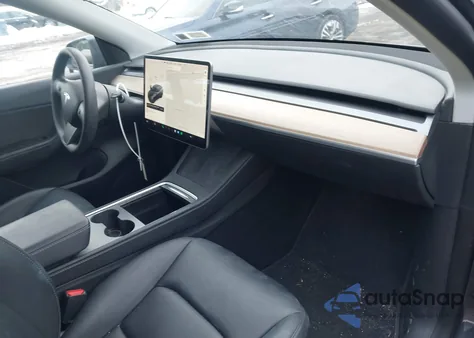 2022 Tesla Model Y Performance Dual Motor All-Wheel Drive z USA, uszkodzony, nr VIN 7SAYGDEF5NF380614